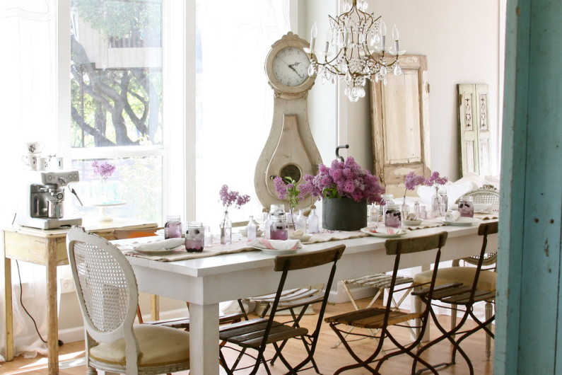 rustic dining room 795x530