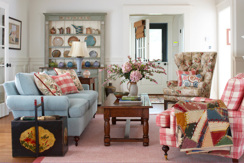 traditional living room 1 795x530